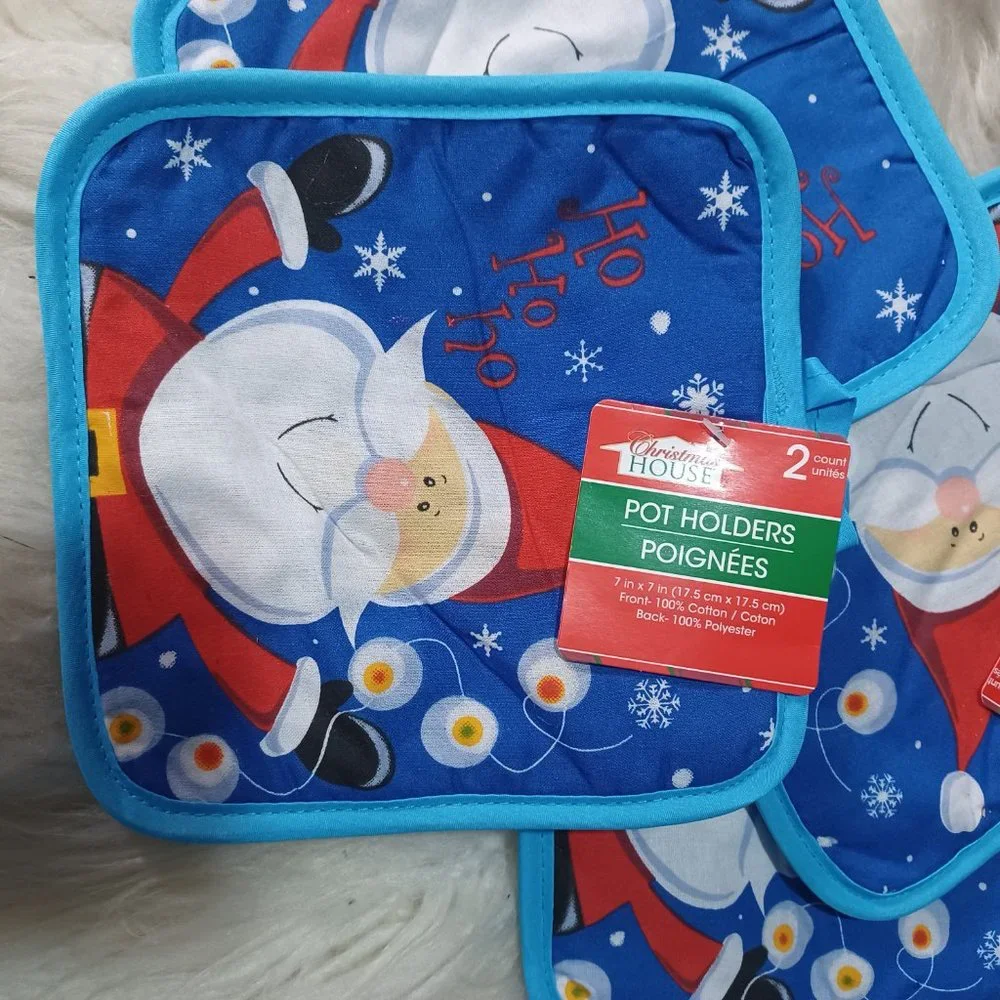 NWT Christmas House 4 pot holders Santa Claus 7-in x 7-in